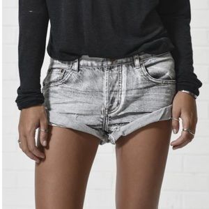 ONE TEASPOON SHORTS: GRAY BANDITS LIKE NEW
